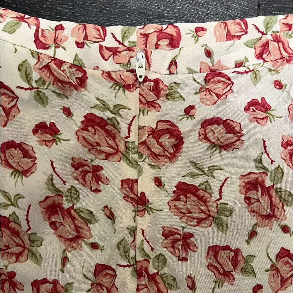 ๐ซSOLD๐ซ RARE Vintage 90โs Betsey Johnson Rose Floral Maxi Skirt - Picture 4 of 5